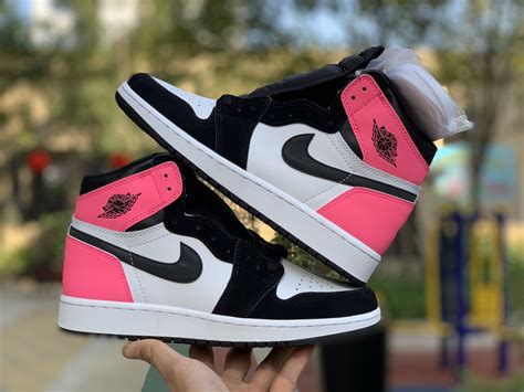 Womens Jordan 1 Shoes (24) 